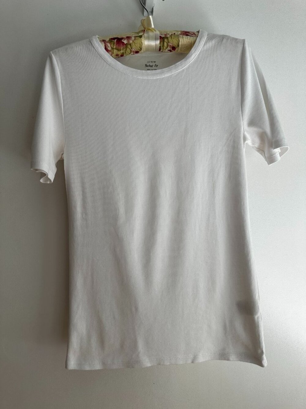 J Crew Slim Perfect Fit Tee t-shirt medium